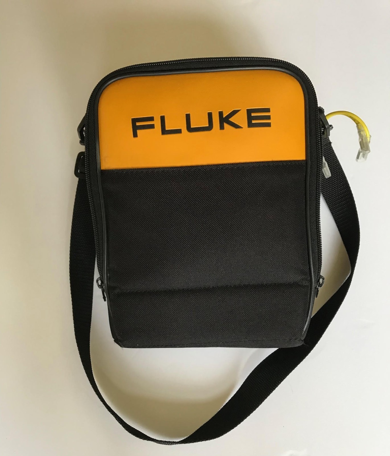 Fluke 116 True RMS HVAC Multimeter and 323 Clamp Meter Combo Kit