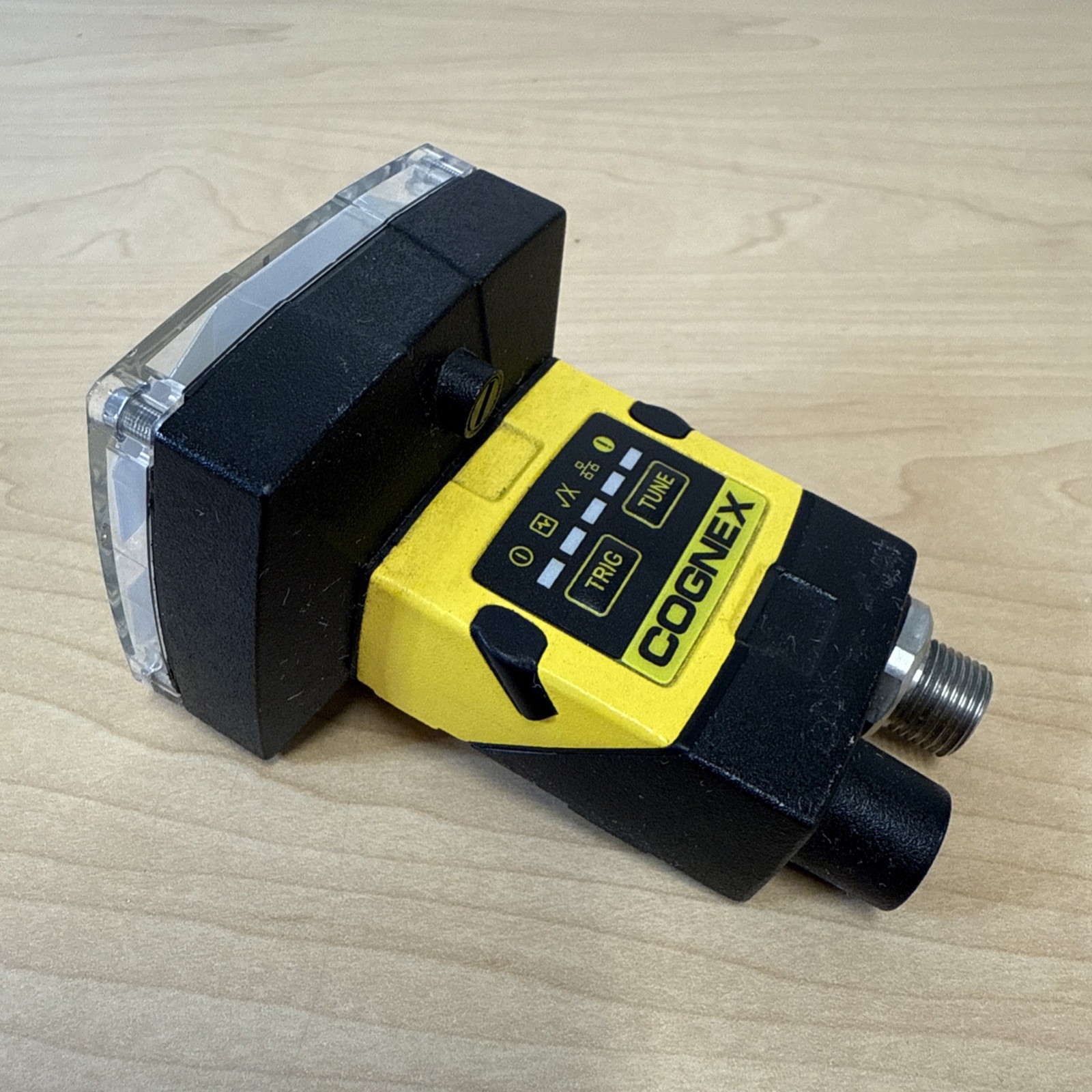 Cognex IS2000M-120-40-125 In-Sight 2000 Vision Sensor 825-10247-1R 821-10026-1R