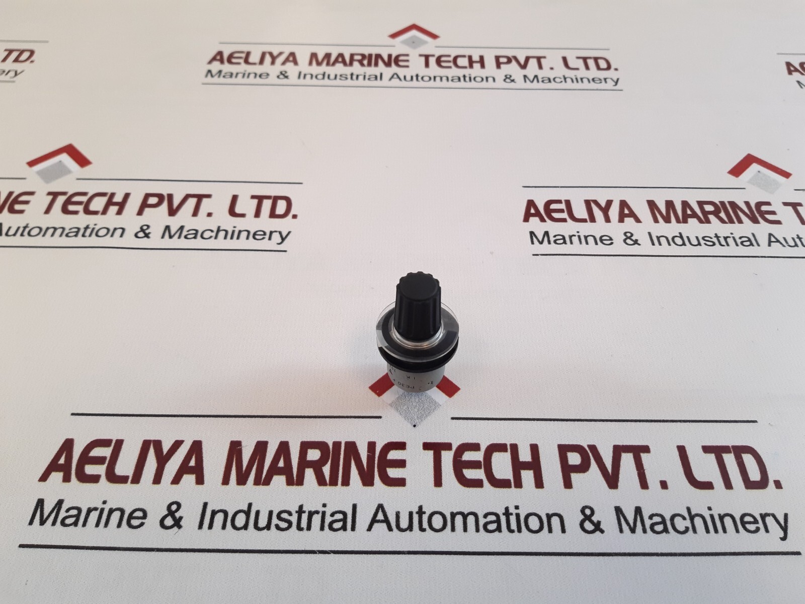 Vishay PE30 P Potentiometer
