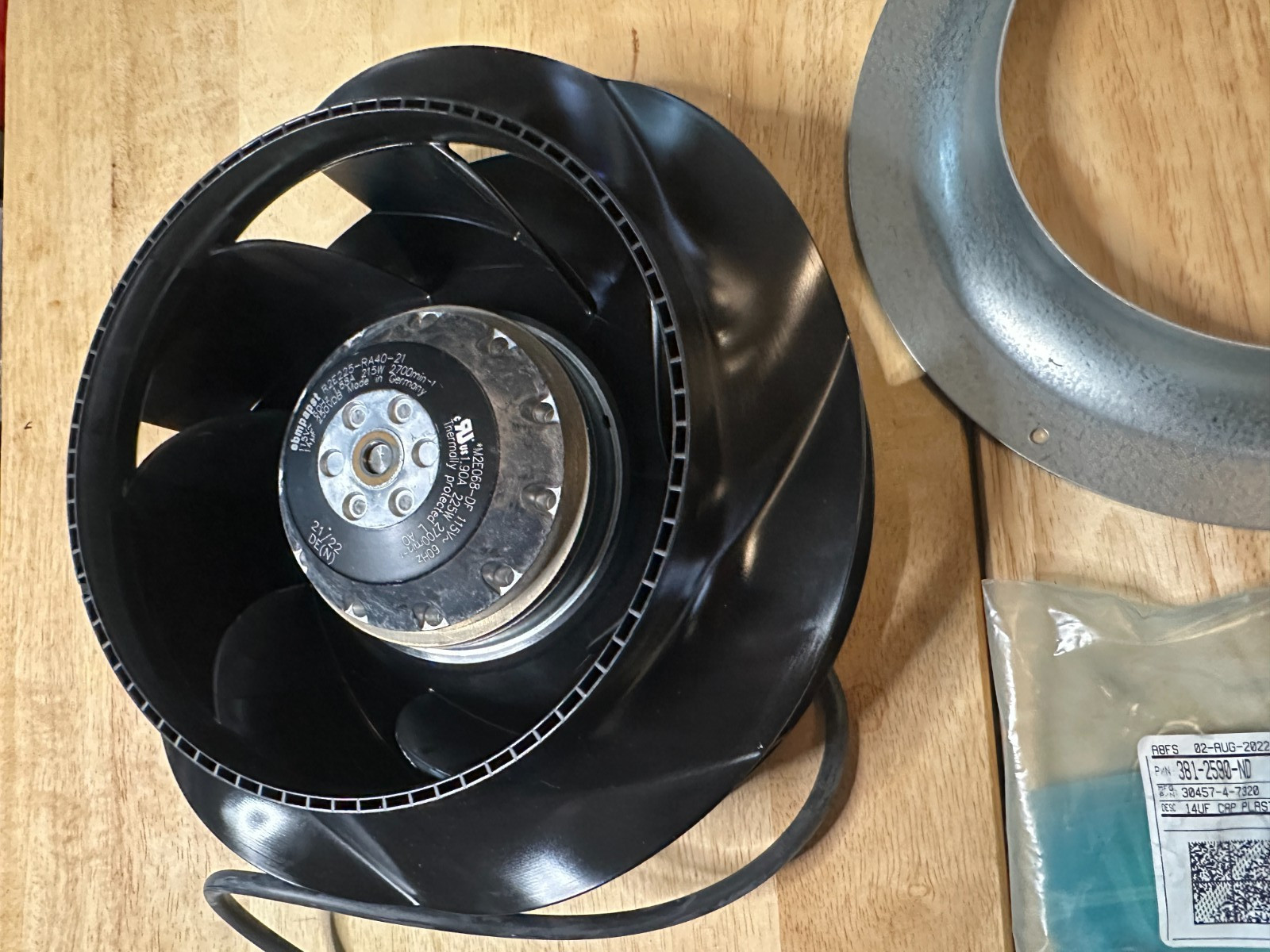 ebm-papst R2E225-RA40-21 AC Centrifugal Blower Fan 115V w/Capacitor + Inlet Cone