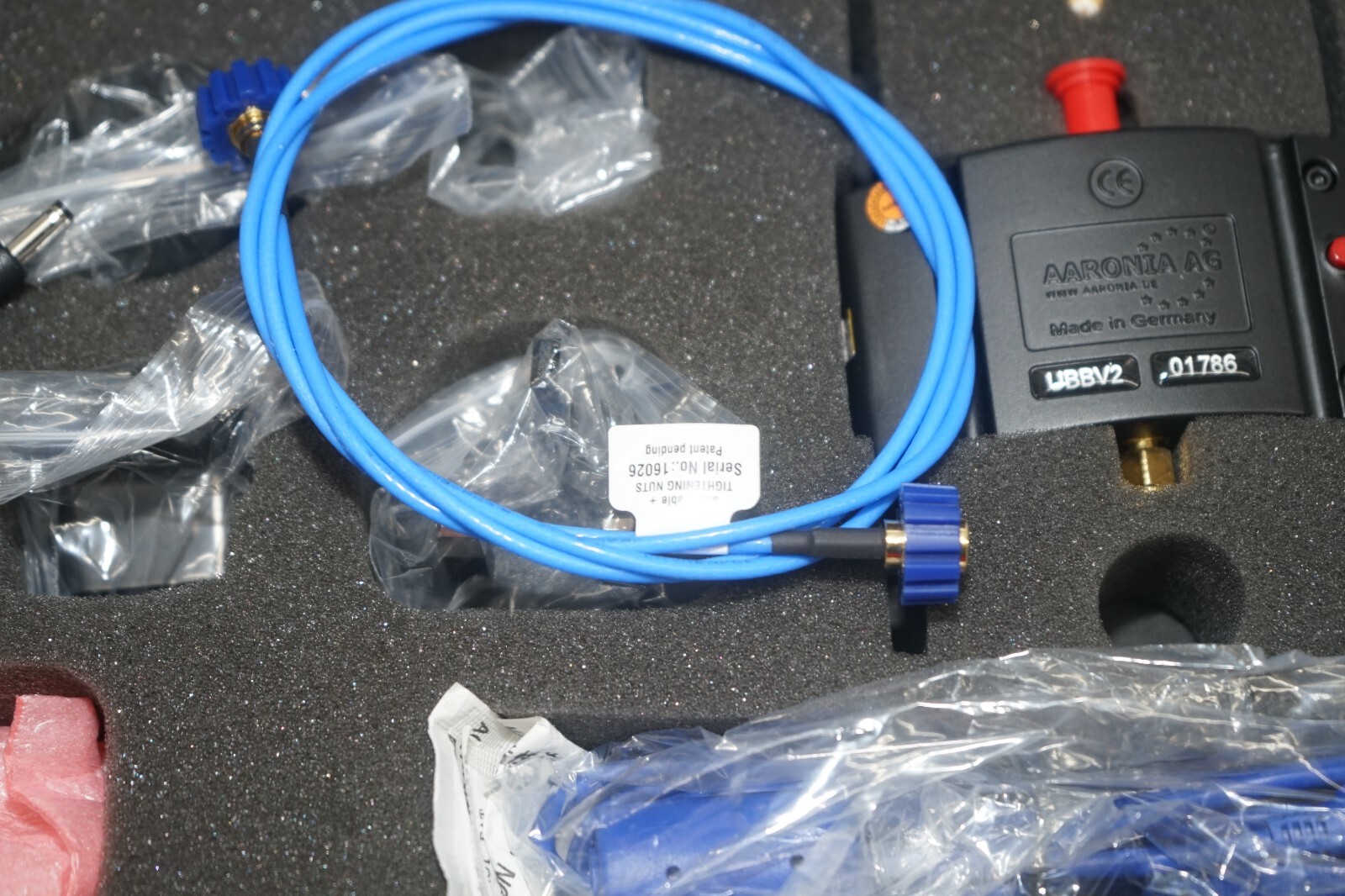 ^ Aaronia EMC Sniffer/Probe Set PBS1 DC – 9GHz & UBBV 2 40dB EMC Preamplifier