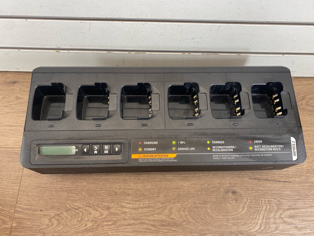 MOTOROLA IMPRES 2 RADIO 6 BANK CHARGING STATION PMPN4283A (WCP038499)