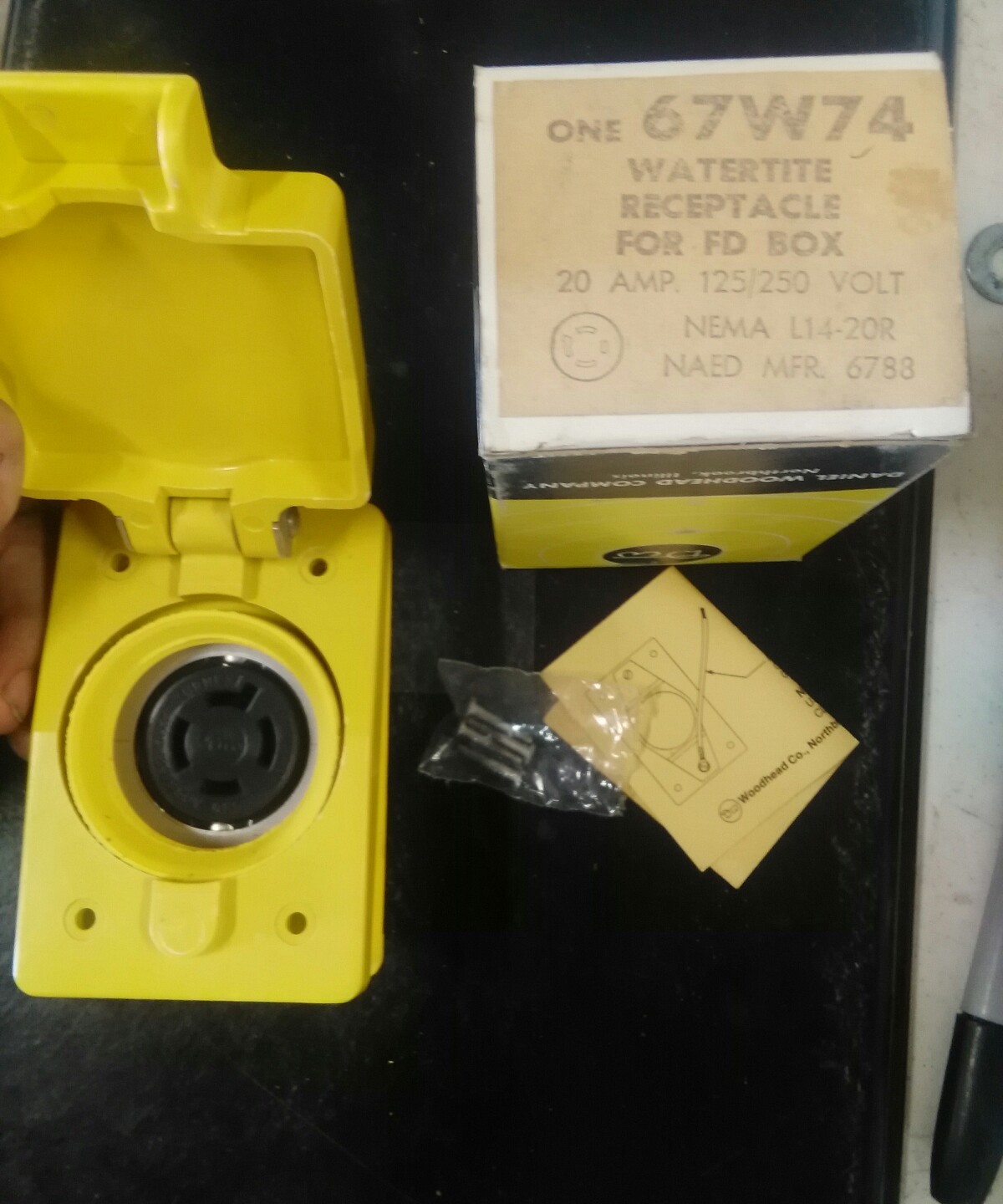 Daniel Woodhead Oil-Proof Neotex 67W74 Watertite receptacle for FD box