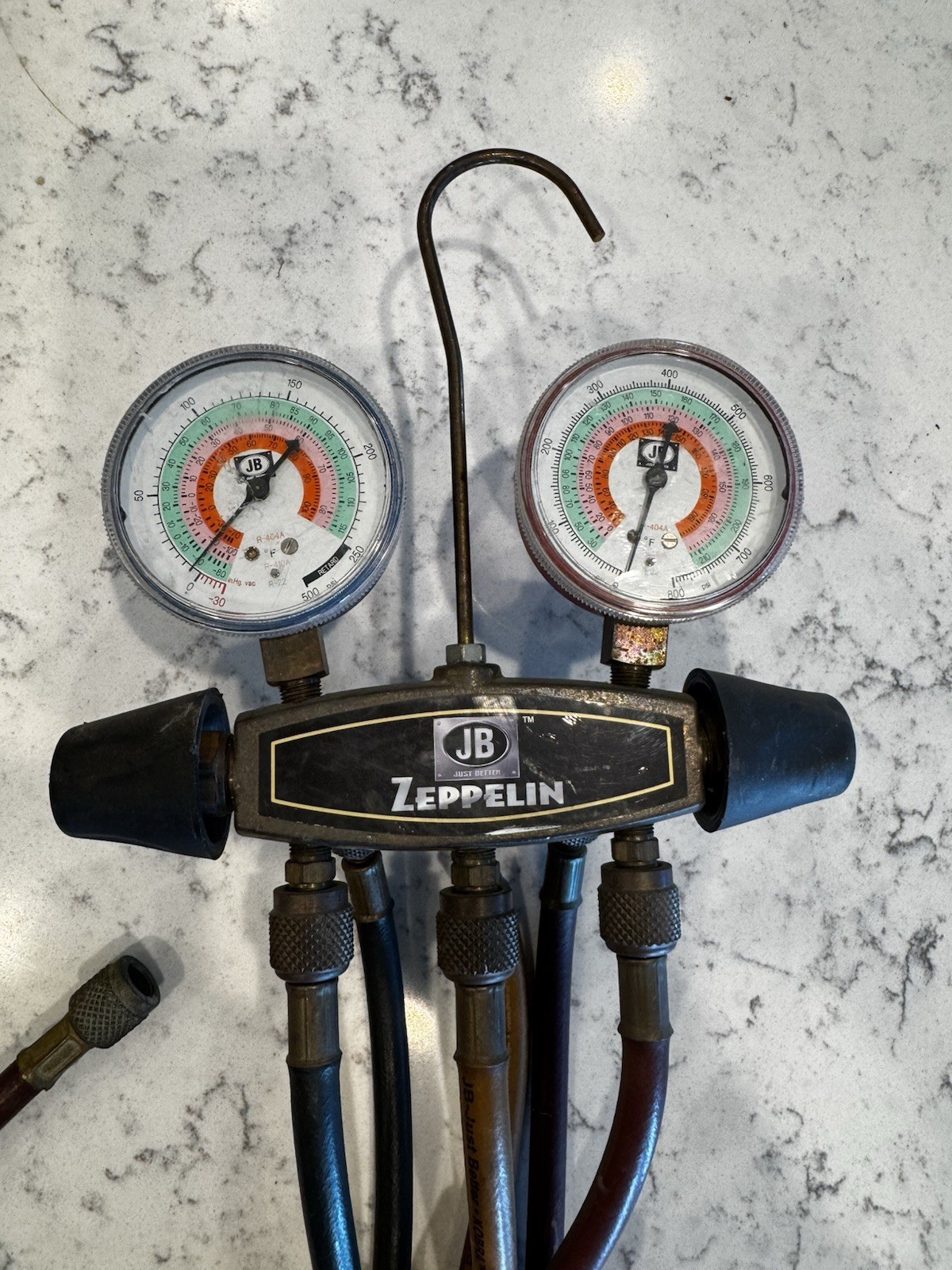 JB Industries ZEPPELIN 2 valve charging and tesing manifold R-22, R-134a, R-404a