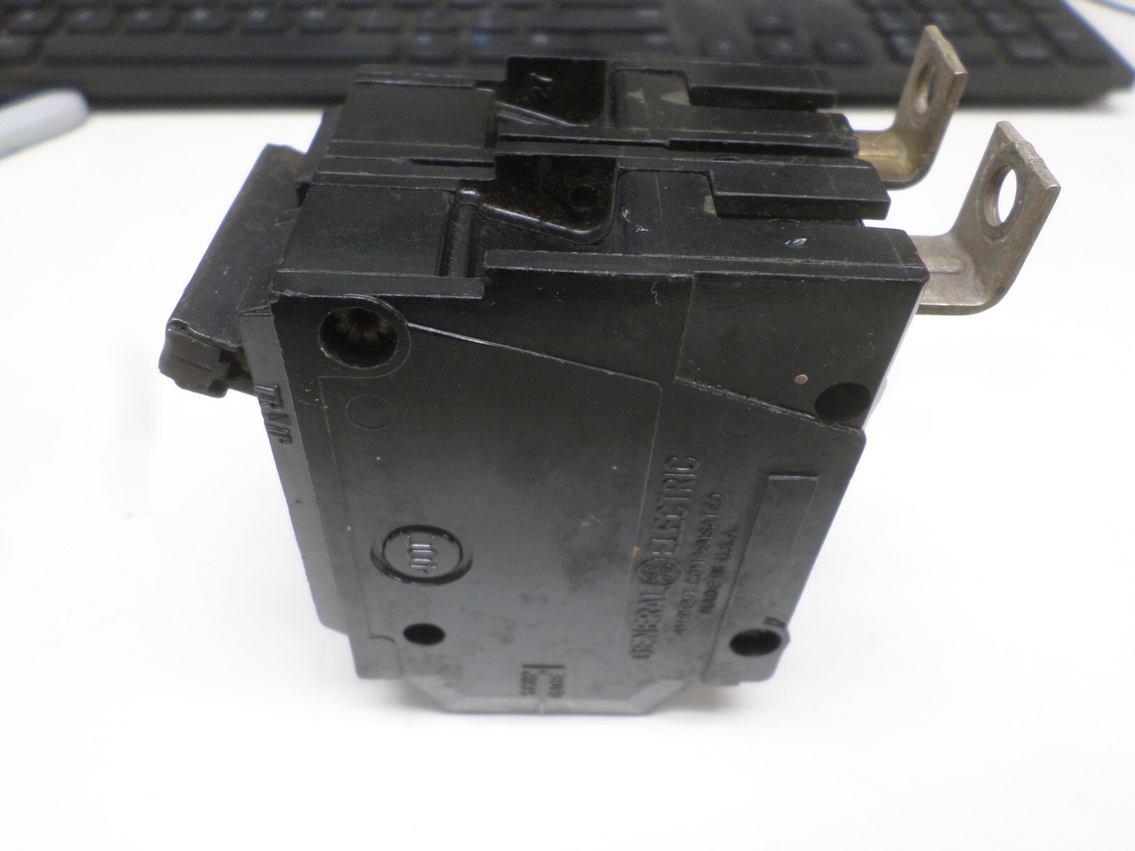 General Electric THQB2130 2 Pole 30 Amp 120/240 Volt Bolt On Circuit Breaker