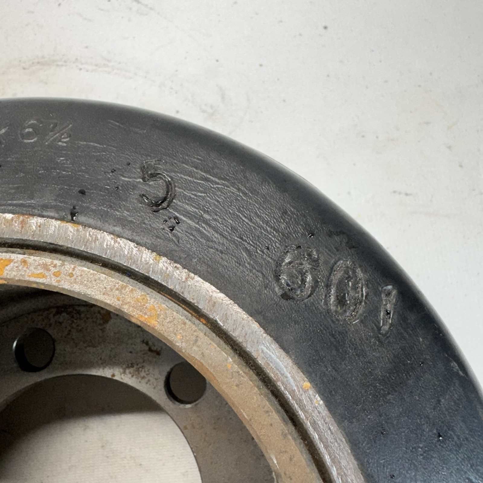 SUPERIOR TIRE 10X5X6.5 SMOOTH PRESS-ON ASSEMBLY FOR NISSAN 43350-FS000 FORKLIFT