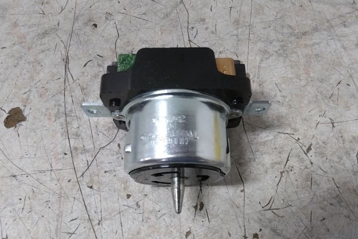 Hubbell CS8369 250VAC 50 A Current Rating Locking Receptacle (BW)