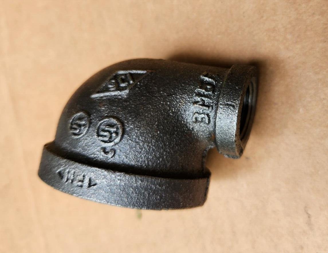 1-1/2 in. x 1/2 in. Pipe Fitting 90 Degree Reducing Elbow Ductile Iron