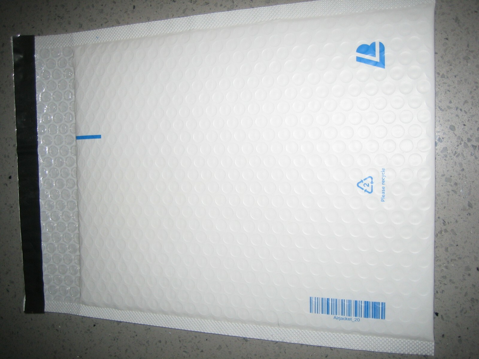8.5” x 11.25” eBay Branded Mailer – Padded Mailer ~ Color Logo – Lot of 10