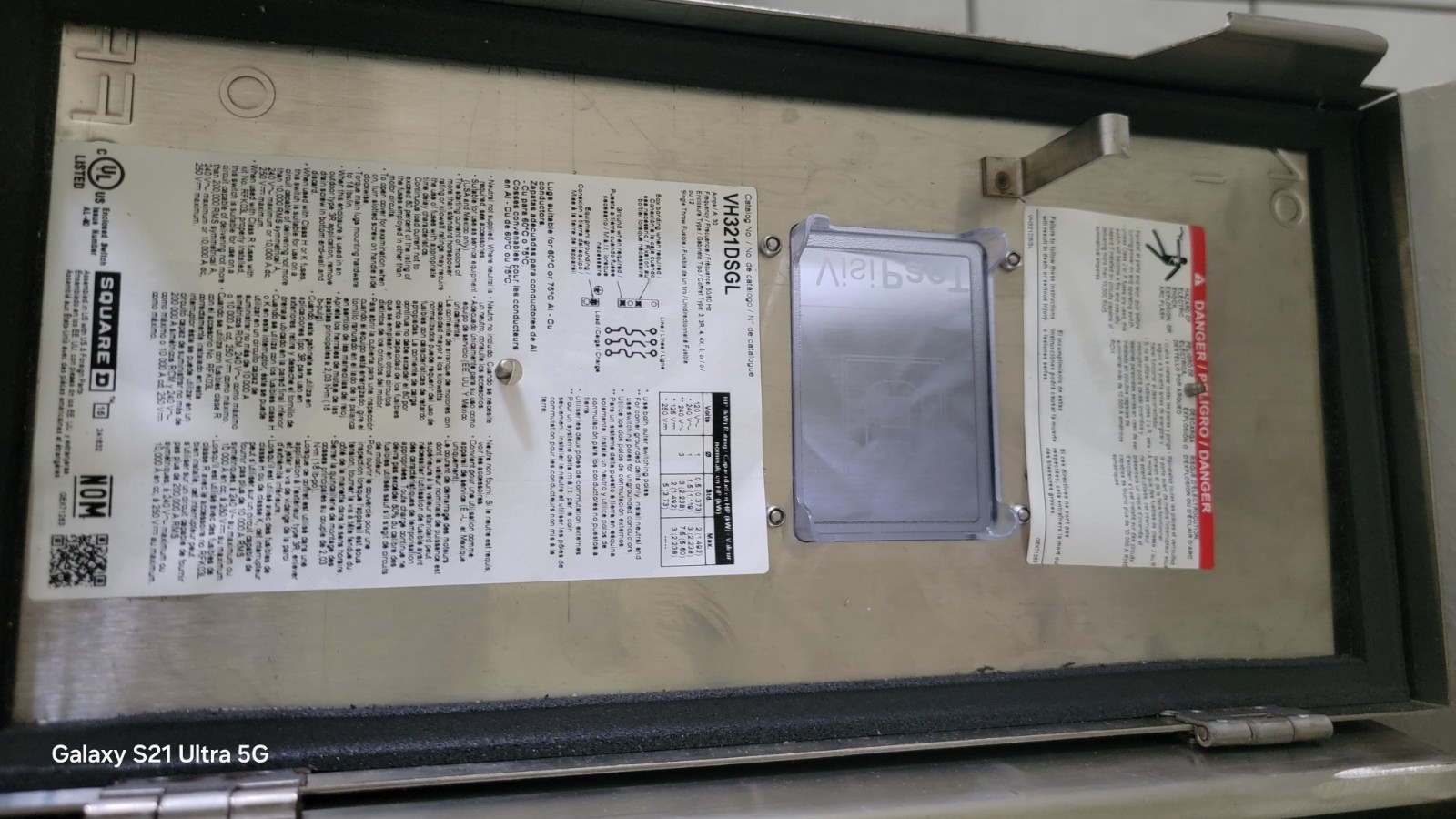VH321 DSGL Safety Switch 3 Pole 30 Amp 240V New In Box