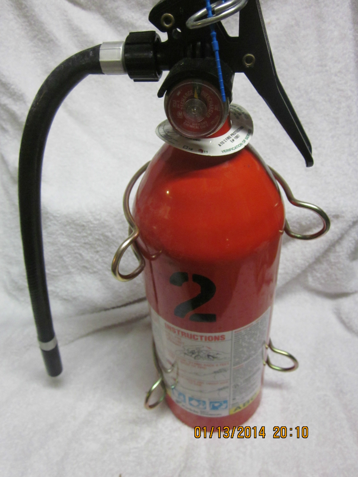 ✅🔥🧯(2)-5 lb. SPRING/TENSION CLIP UNIVERSAL FIRE EXTINGUISHER VEHICLE BRACKETS