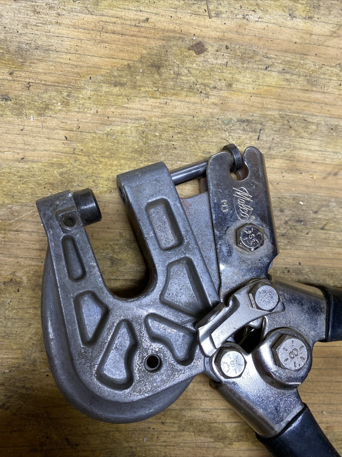 Malco PL1 Metal Stud Punch Lock Crimper Tool Made In U.S.A.