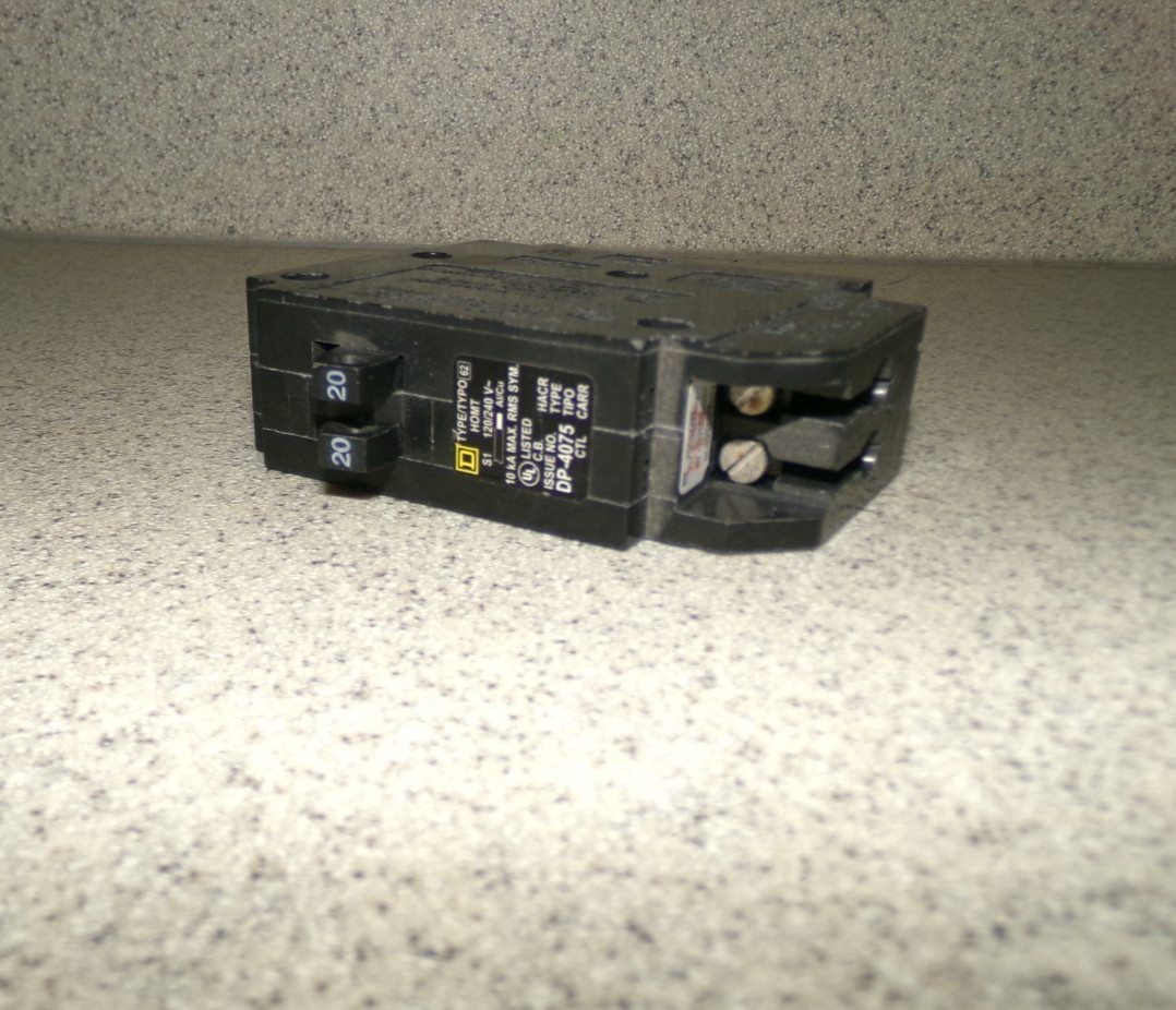 Square D HOMT S1 Single Phase 20A Circuit Breaker 120/240V Type 62