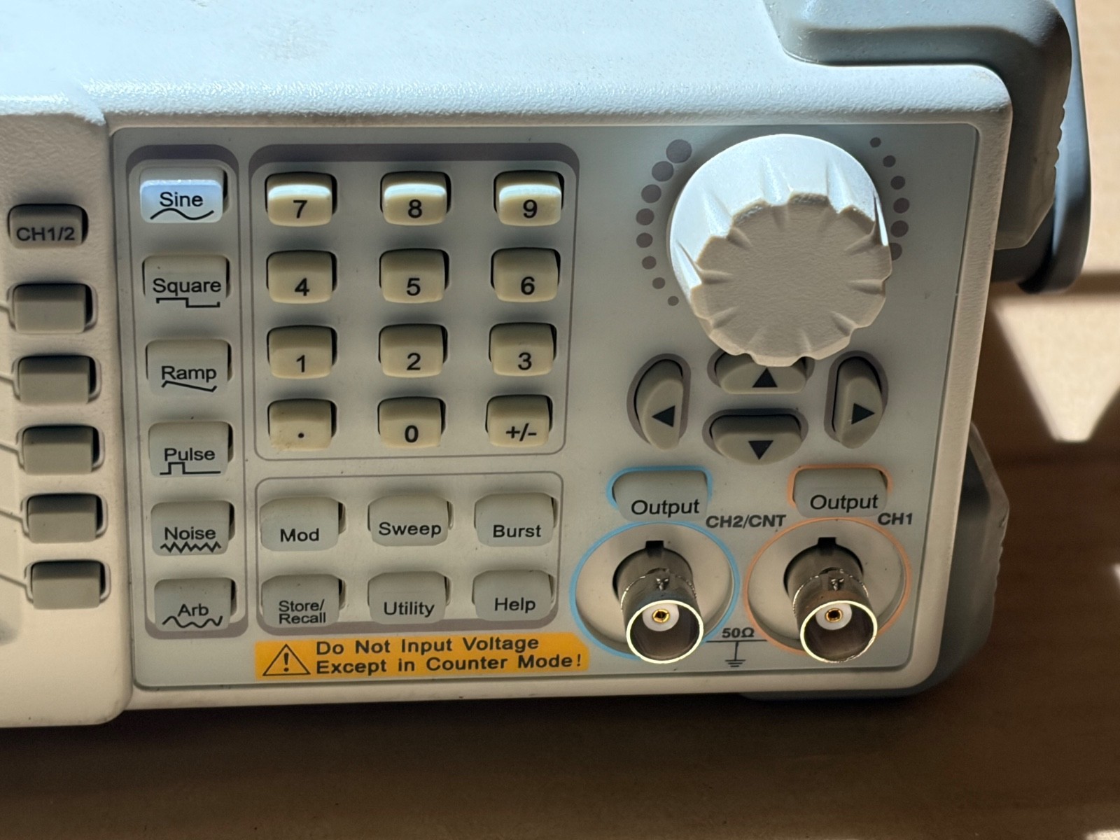 SIGLENT (SDG1025) 25MHz Function/Arbitrary Waveform Generator -125 MSA/S