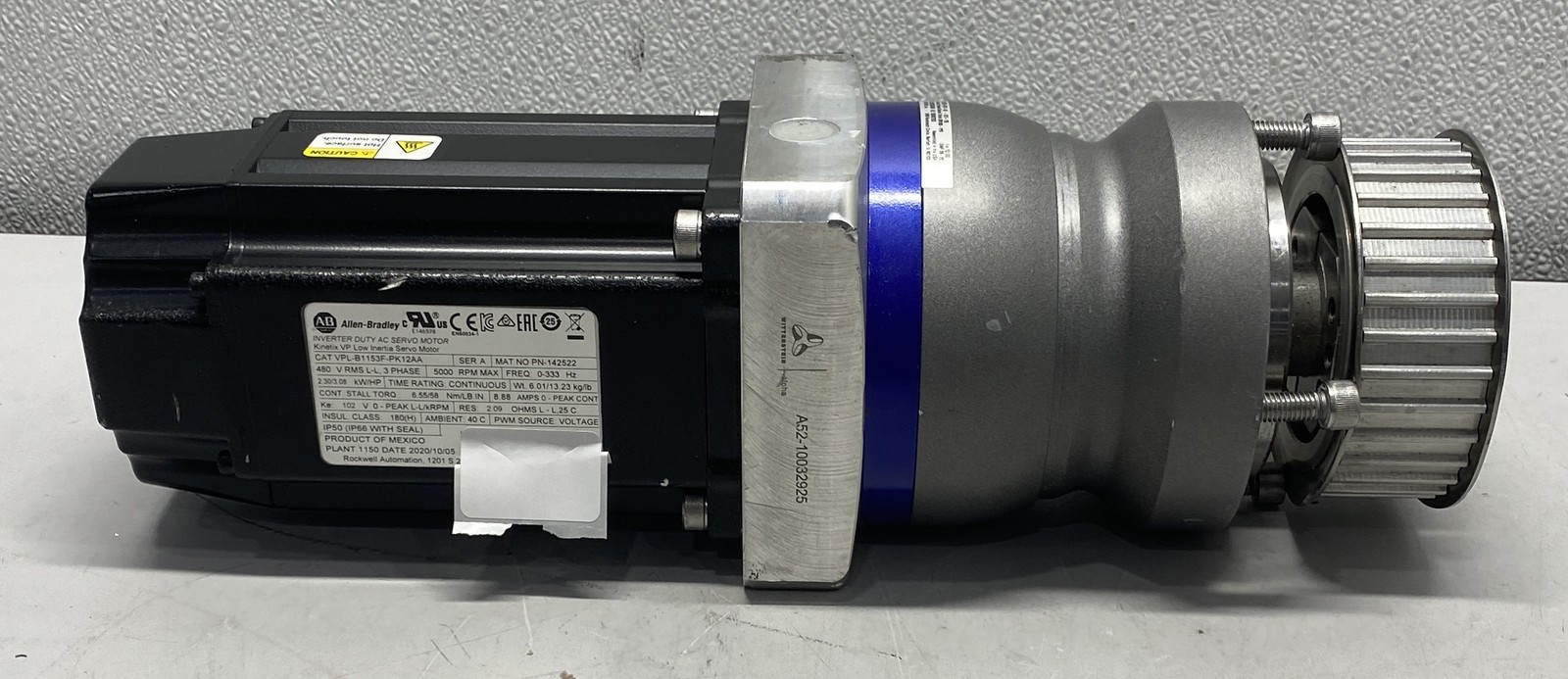 Allen Bradley Low Inertia Servo Motor VPL-B1153F-PK12AA W/ Gear Reducer 10:1
