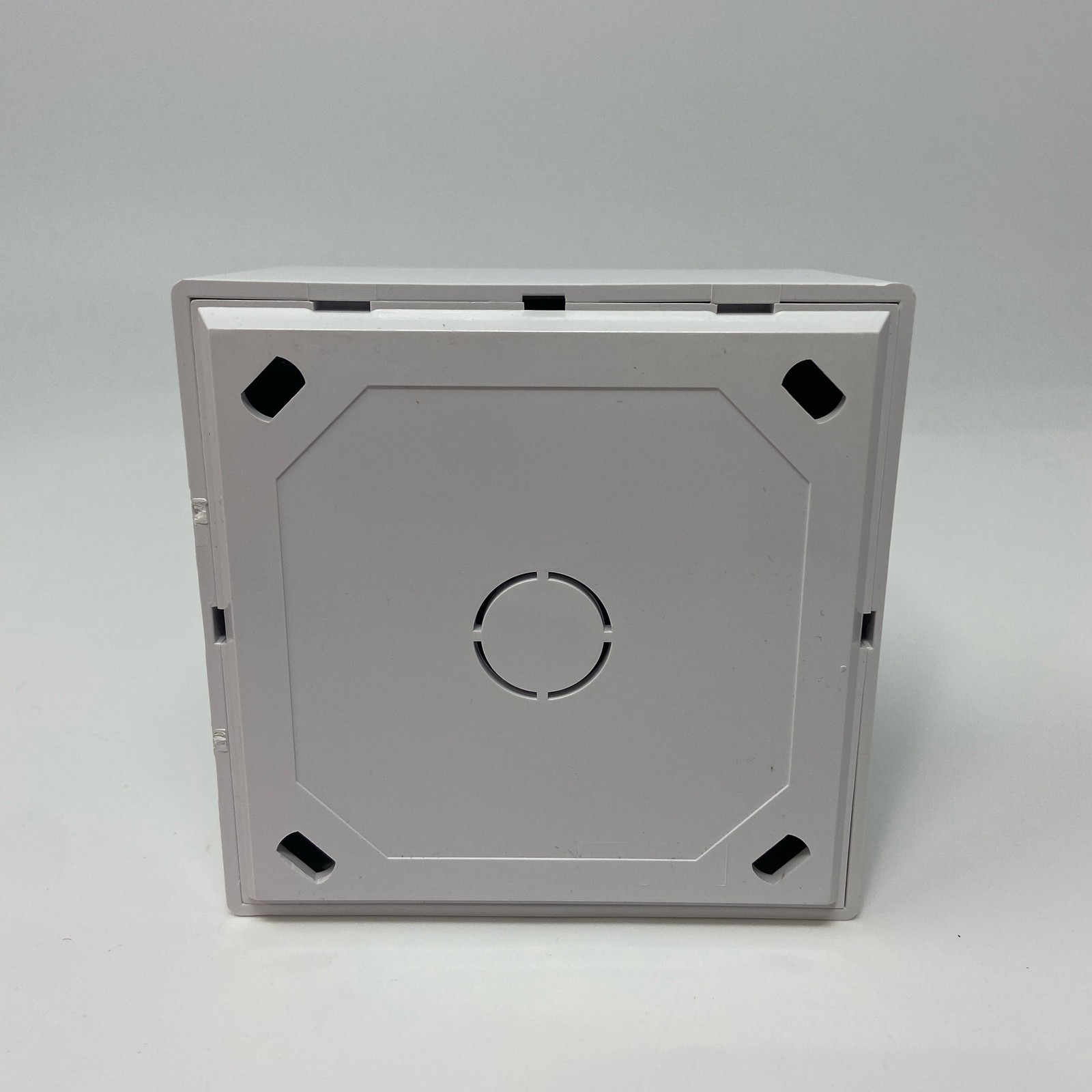 DSC SD-15WULF 15W Dual-Tone Siren, White, 4.3×4.3×2.2 in