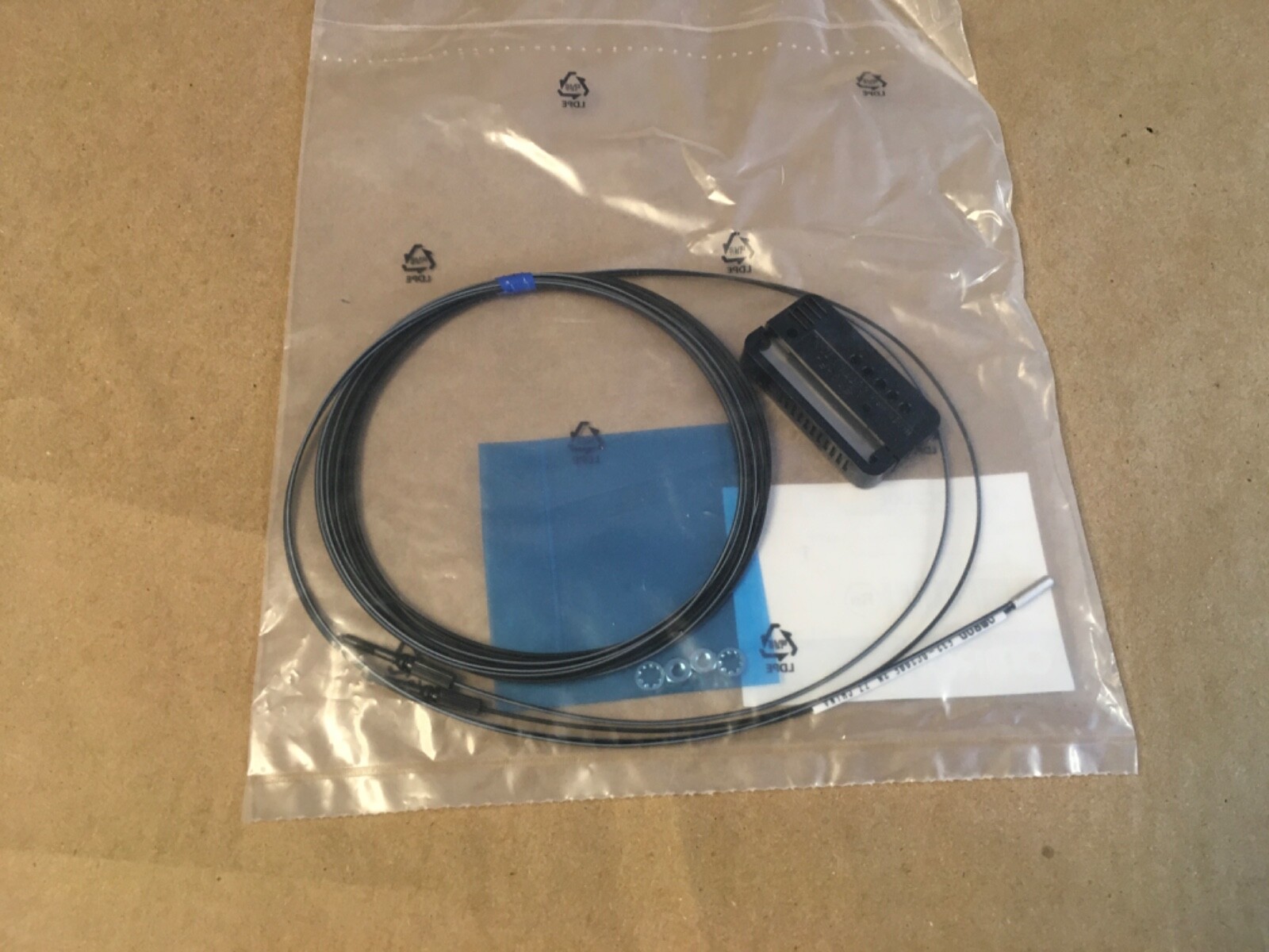 Omron E32-DC200E Photoelectric Switch Fiber Unit (KB)