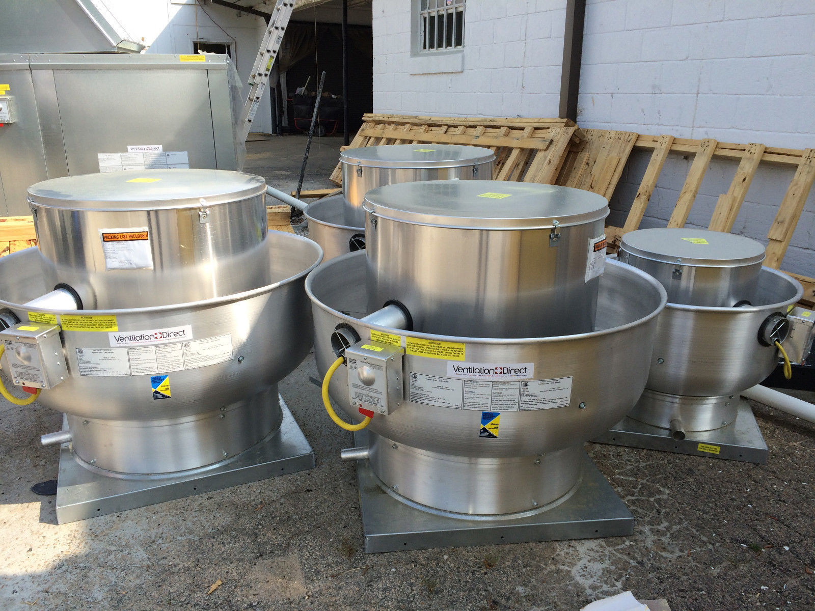 Commercial Restaurant Kitchen Exhaust Fan – 1500-2250 CFM with Speed Control