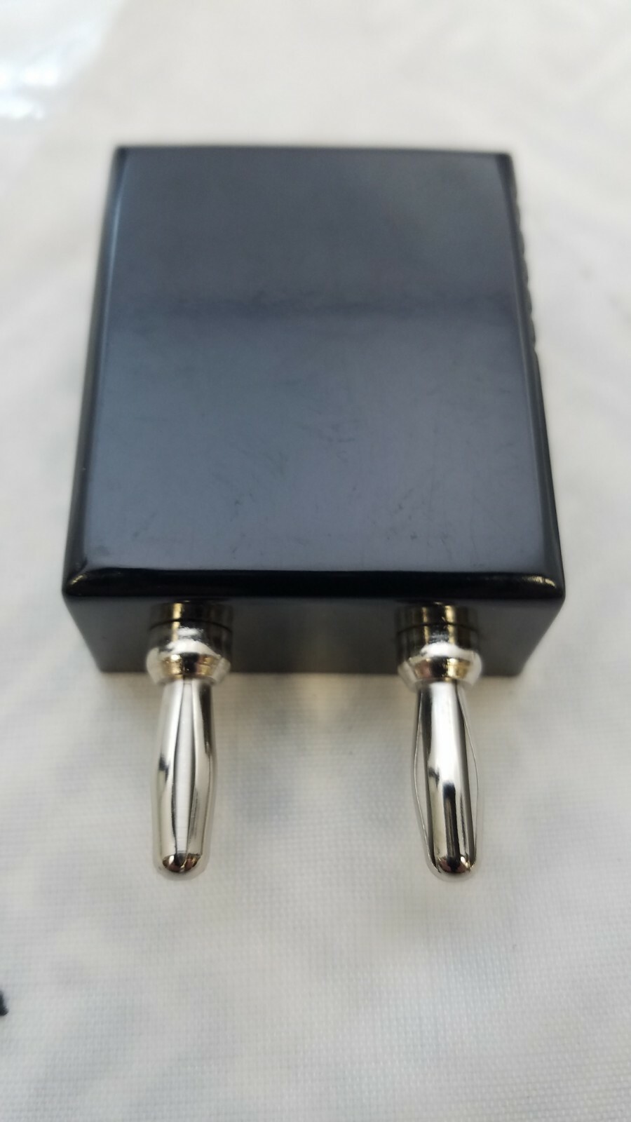 2(LOT) POMONA 2098 Phenolic Box 2 Banana Plugs,2 Banana Jacks 1.75″-1.44″-.69″