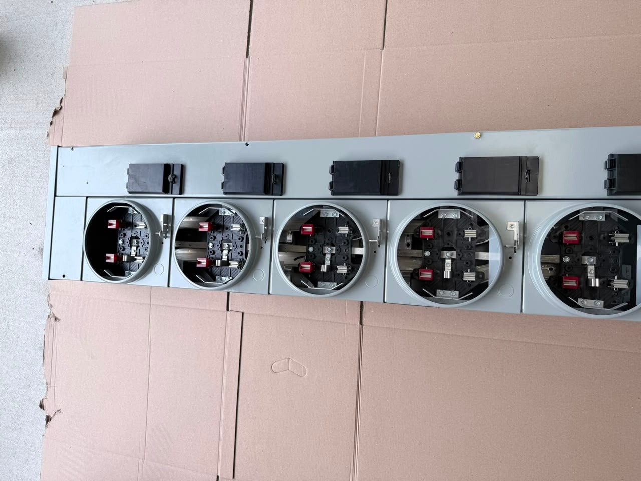 New Eaton 3MM512RRLP Meter Stack 5-Gang 125A Socket 800A , US#