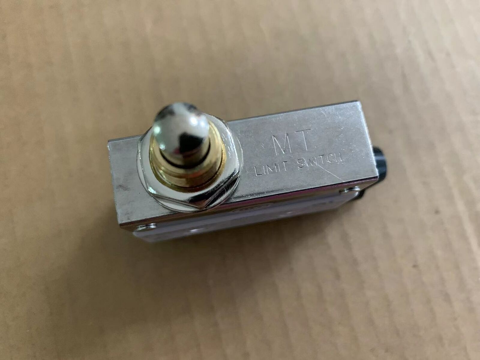 1PC One New Limit Switch AZ7310