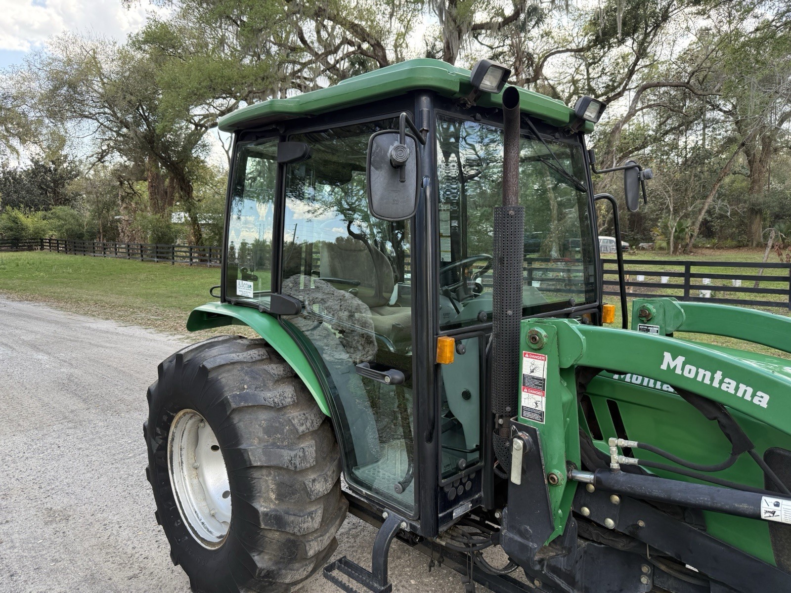 2017 KUBOTA SVL95-2S SKID STEER LOADER – HI FLOW – A/C CAB – JOYSTICKS