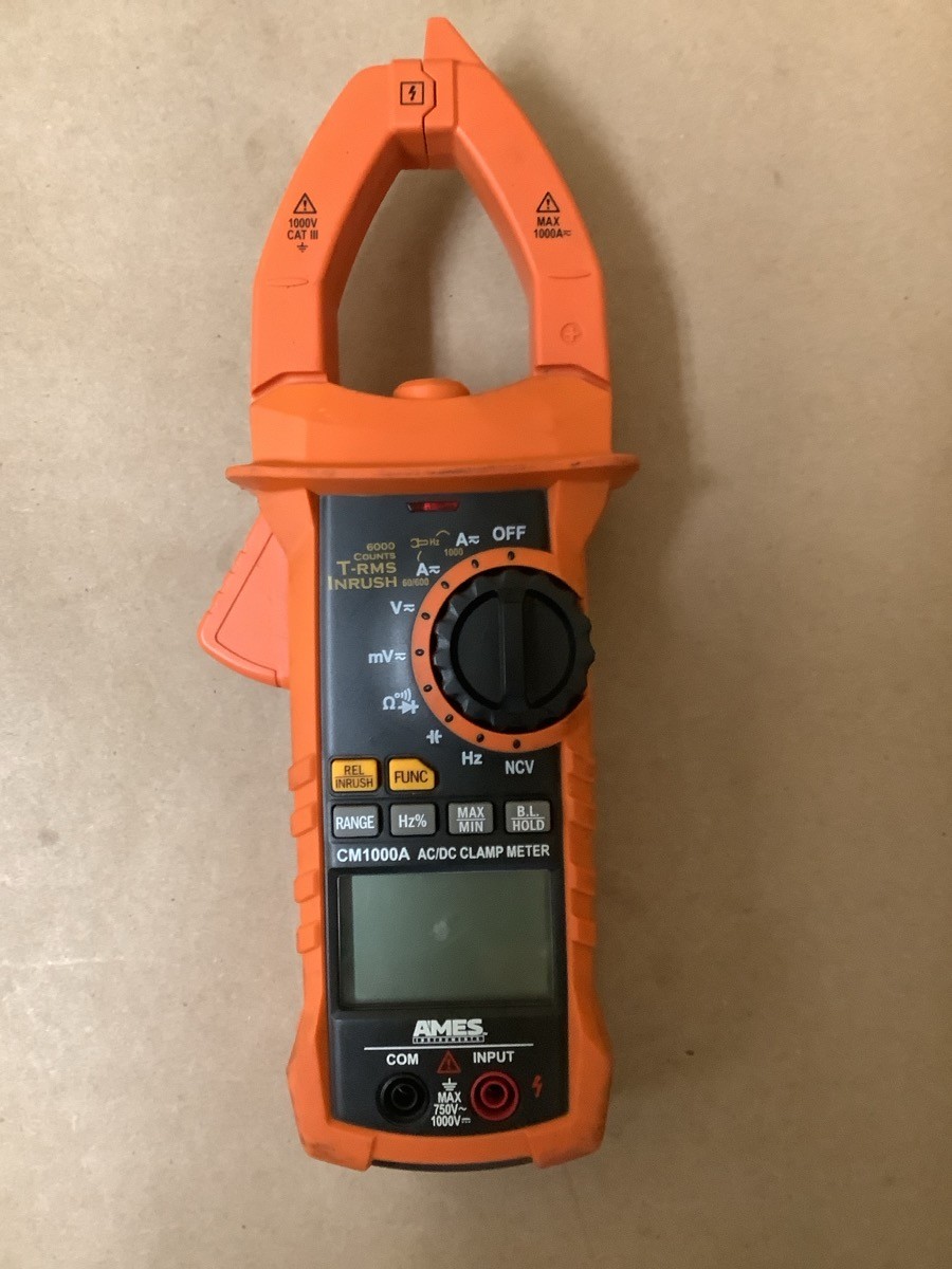 AMES INSTRUMENTS CM1000A AC/DC CLAMP METER WITH LEADS IN CASE (B33006985)