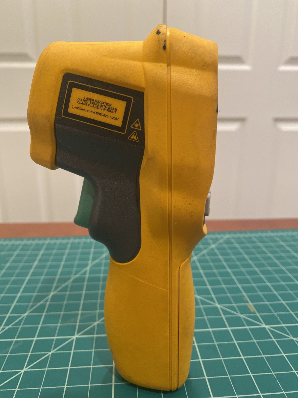 Fluke 62 MAX IR Thermometer 3M Drop -30 To 500C Water/Dust Resistant IP54 Rate