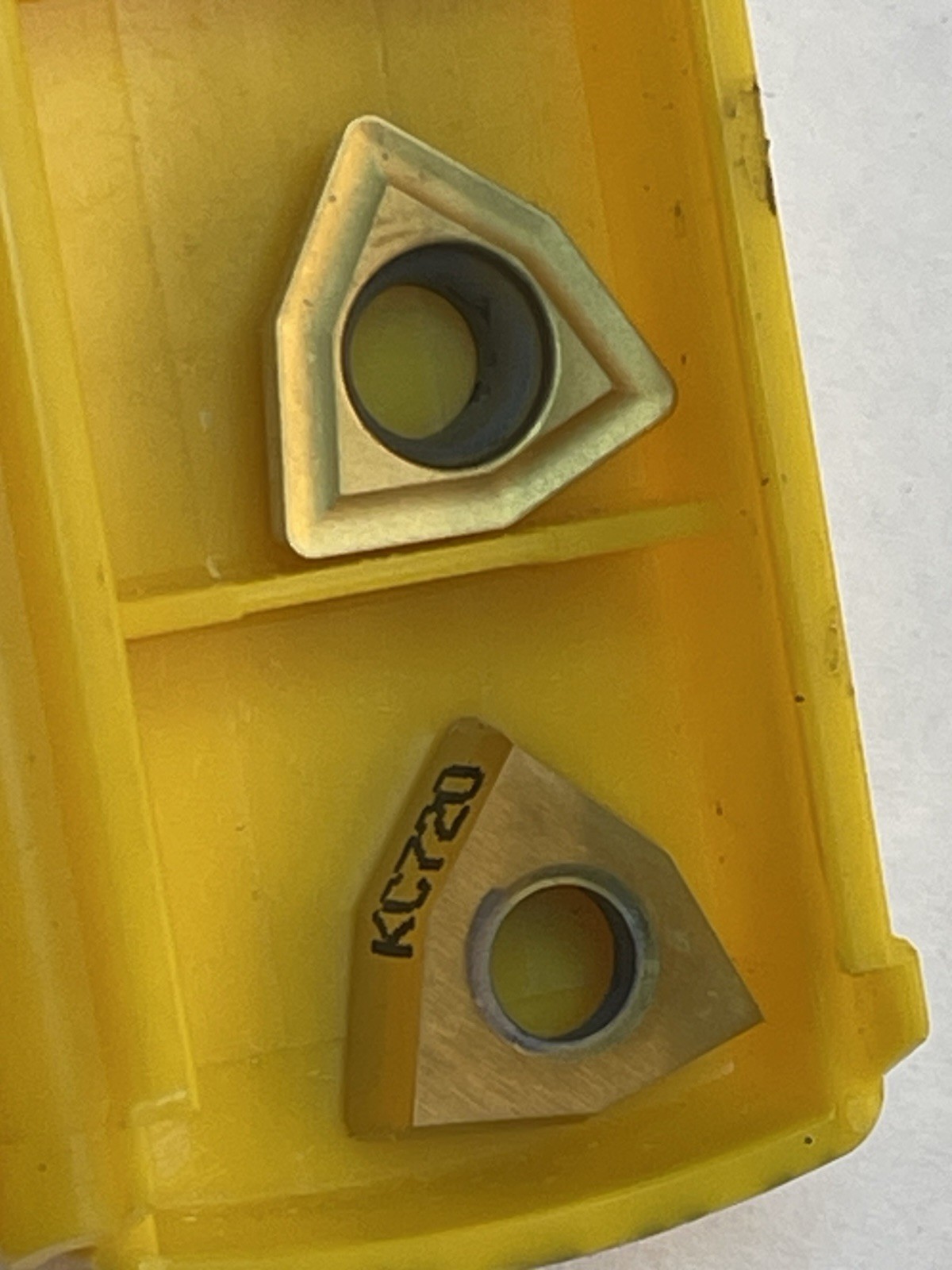 XCGT 06T308 GDT KC720 ISO ID: WCGX06T30824 KENNAMETAL INSERT Qty.10 (26MY128)
