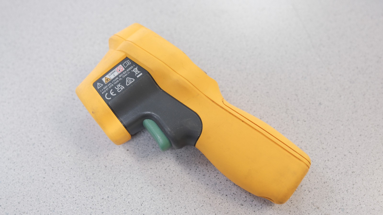 Fluke 62 MAX IR Thermometer 3M Drop -30 To 500C Water/Dust Resistant IP54 Rate