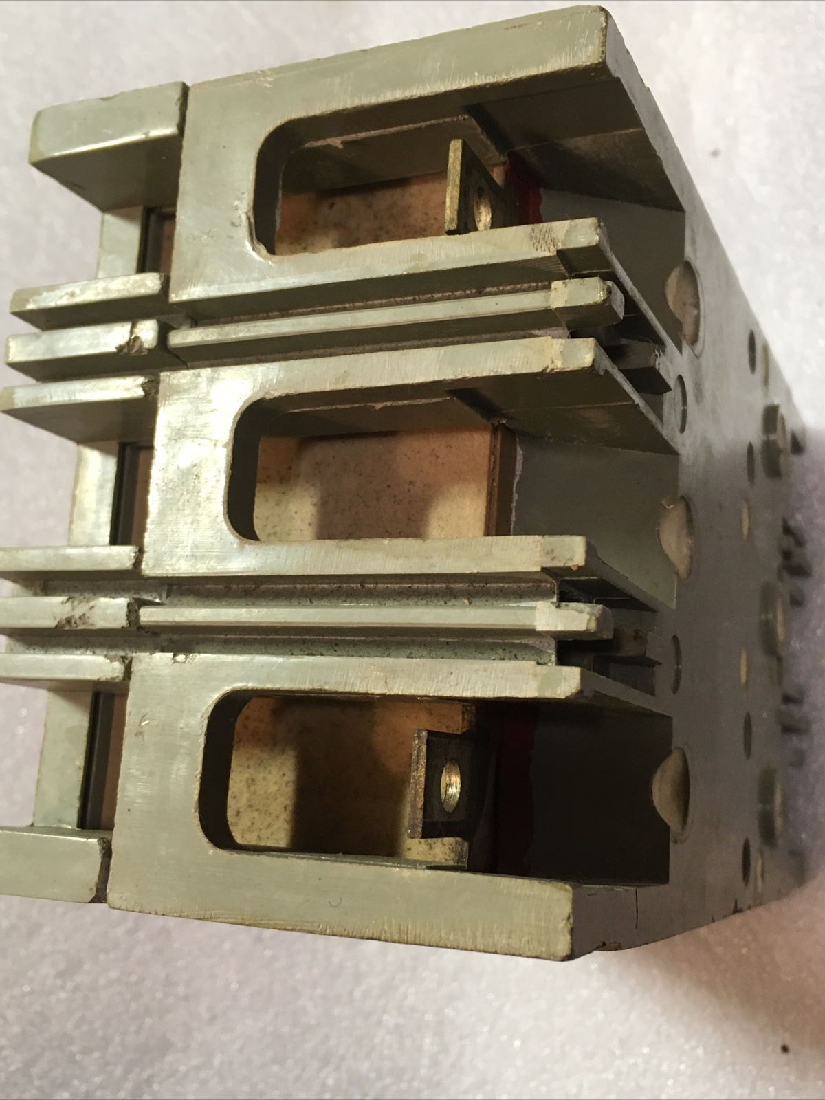 FEDERAL PACIFIC Electric HEF621020 20A 600V BREAKER WARRANTY TWO POLE 3P FRAME