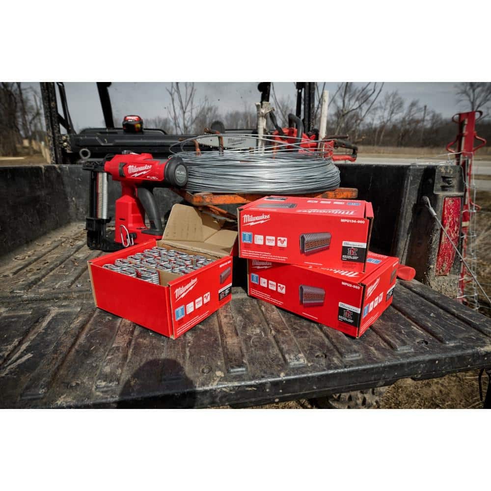 Milwaukee 1-3/4 in. 9-Gauge Galvanized Staples for M18 FUEL Stapler (960/Box)