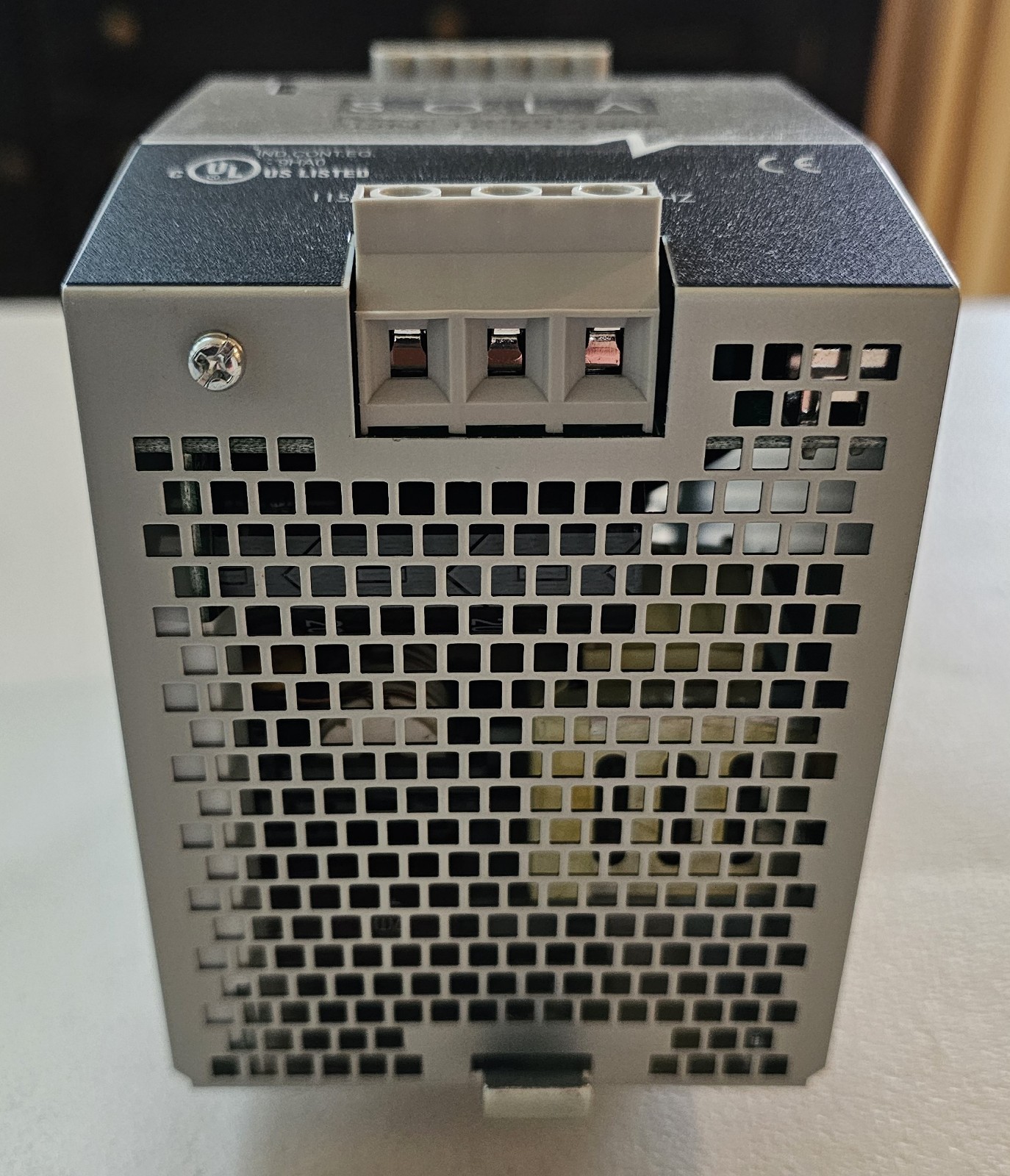 NEW in Box SolaHD SOLA/Hevi-Duty SDN 10-24-100P Power Supply 24VDC 10A
