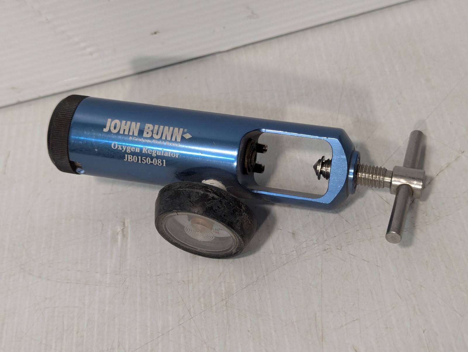 John Bunn JB0150-081 8 LPM Oxygen Regulator w/ Guage