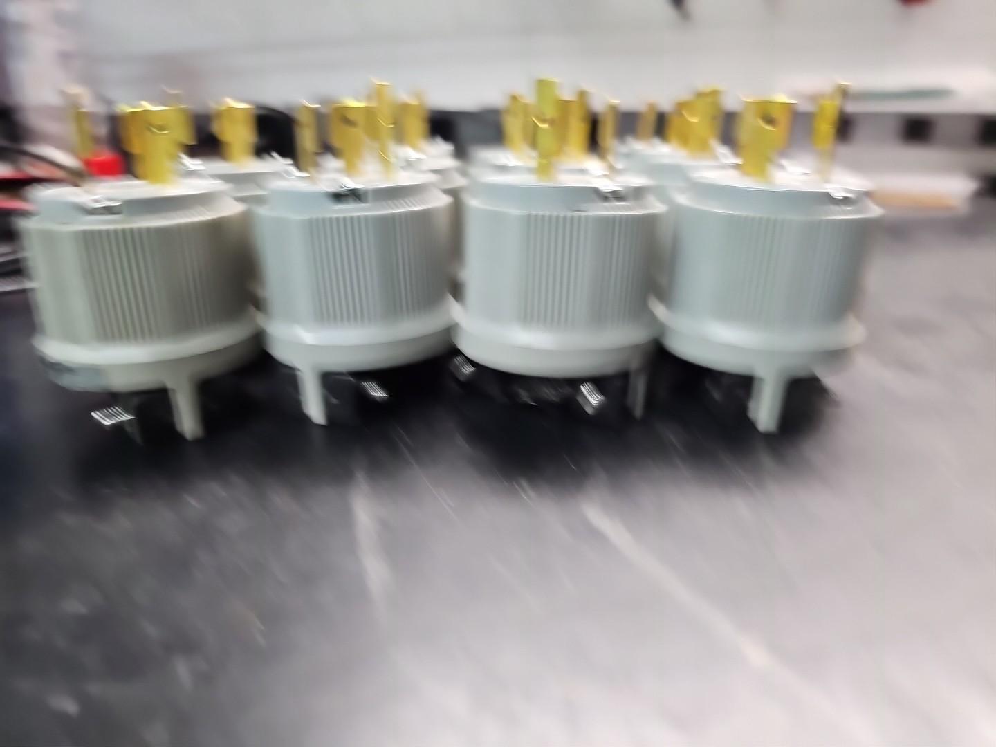 Lot 11 ARROW-HART 6242 LOCKING PLUG 20A 125/250V 3P 3W GRD NEMA L-10-20P