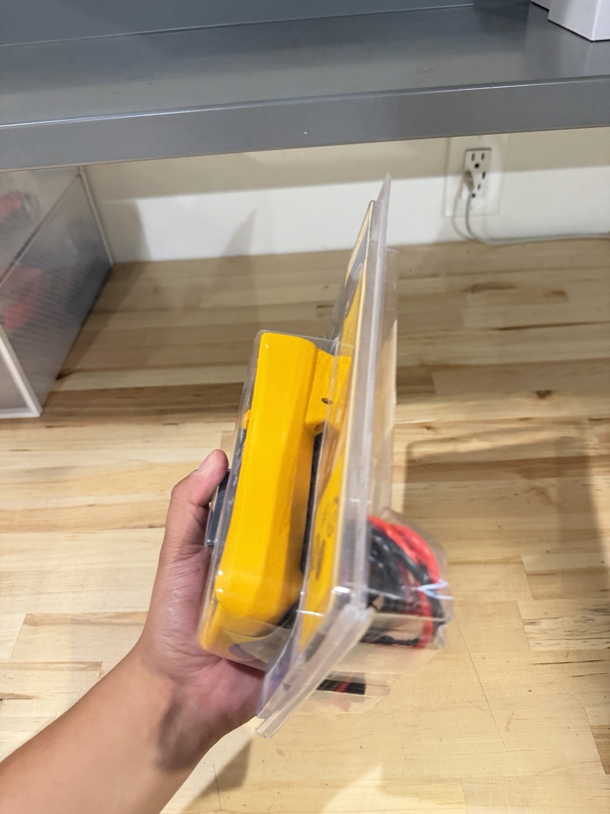 FLUKE 110 PLUS ESSENTIAL MULTIMETER W/ LEADS SHIPS FAST