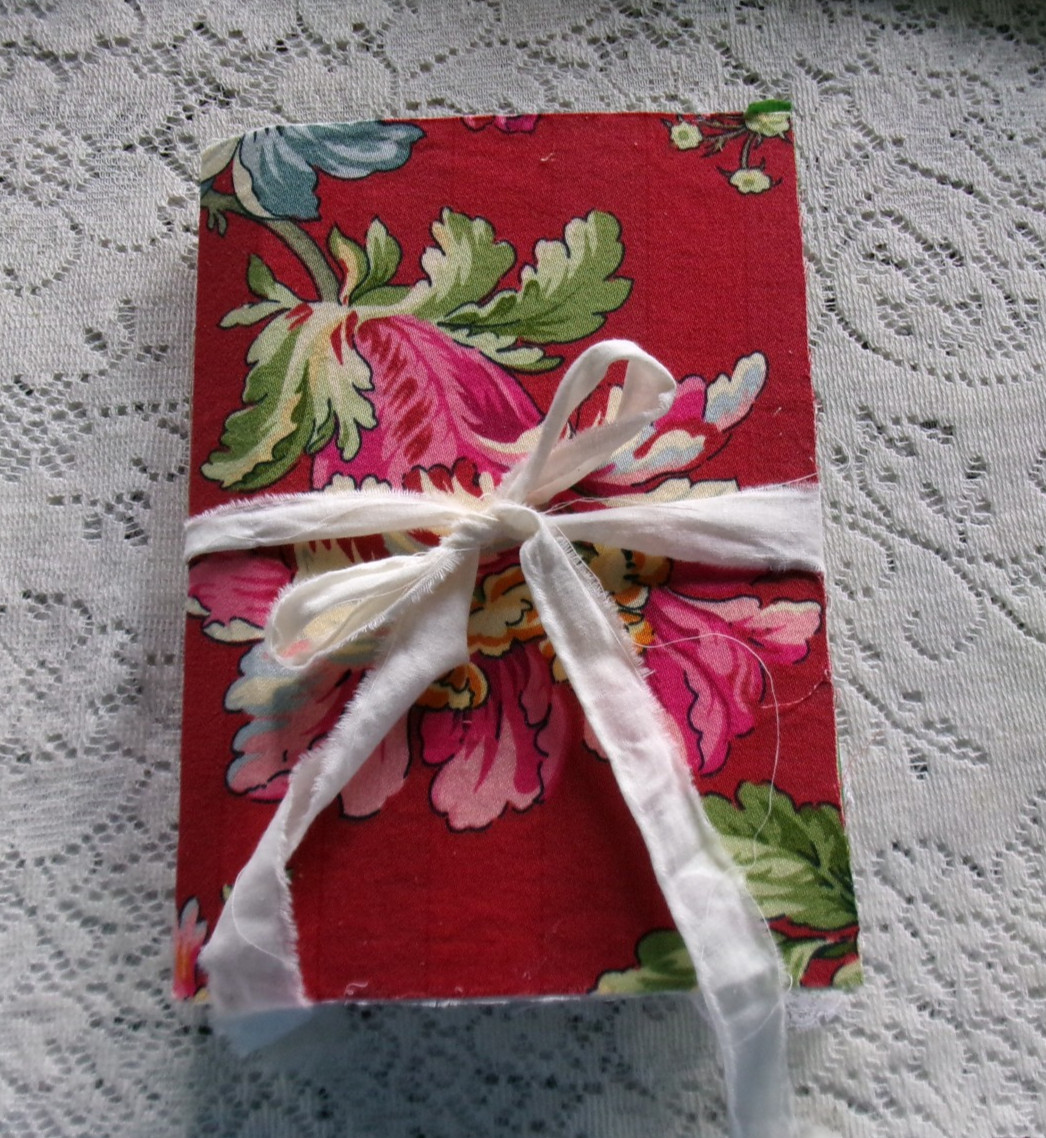 JUNK JOURNAL SIZE 7″ X 10″ APPROX. 120 PAGES