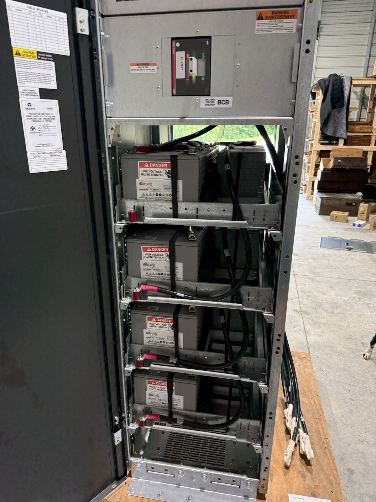 Vertiv Liebert EXM Battery Cabinet 288VDC 24 Lead-Acid 300Ah Vertiv Liebert EXM