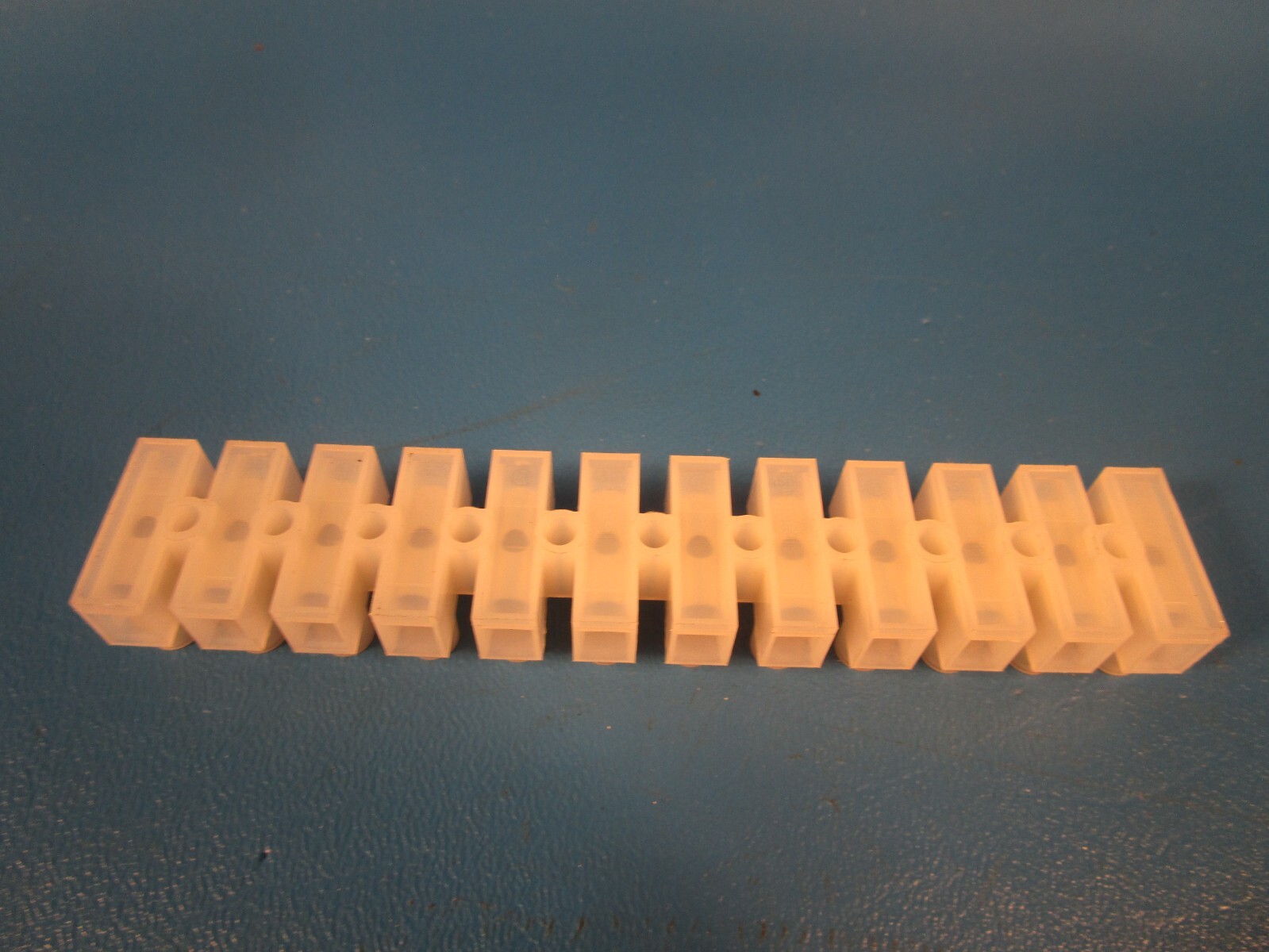 Weco 323-HDS/12, 323 Terminal Block, Connector Terminal Block, 24 Positions/12