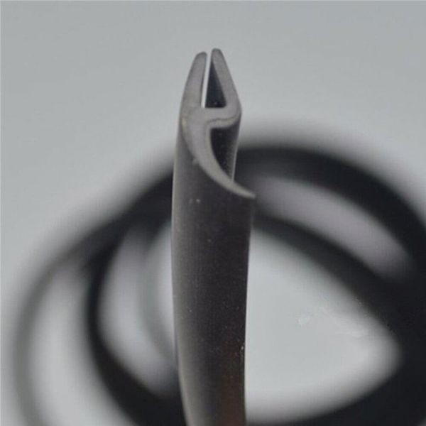 1.7M/5.5Ft Car Front Windshield Window Seal Strip Moulding Trim Rubber Strip