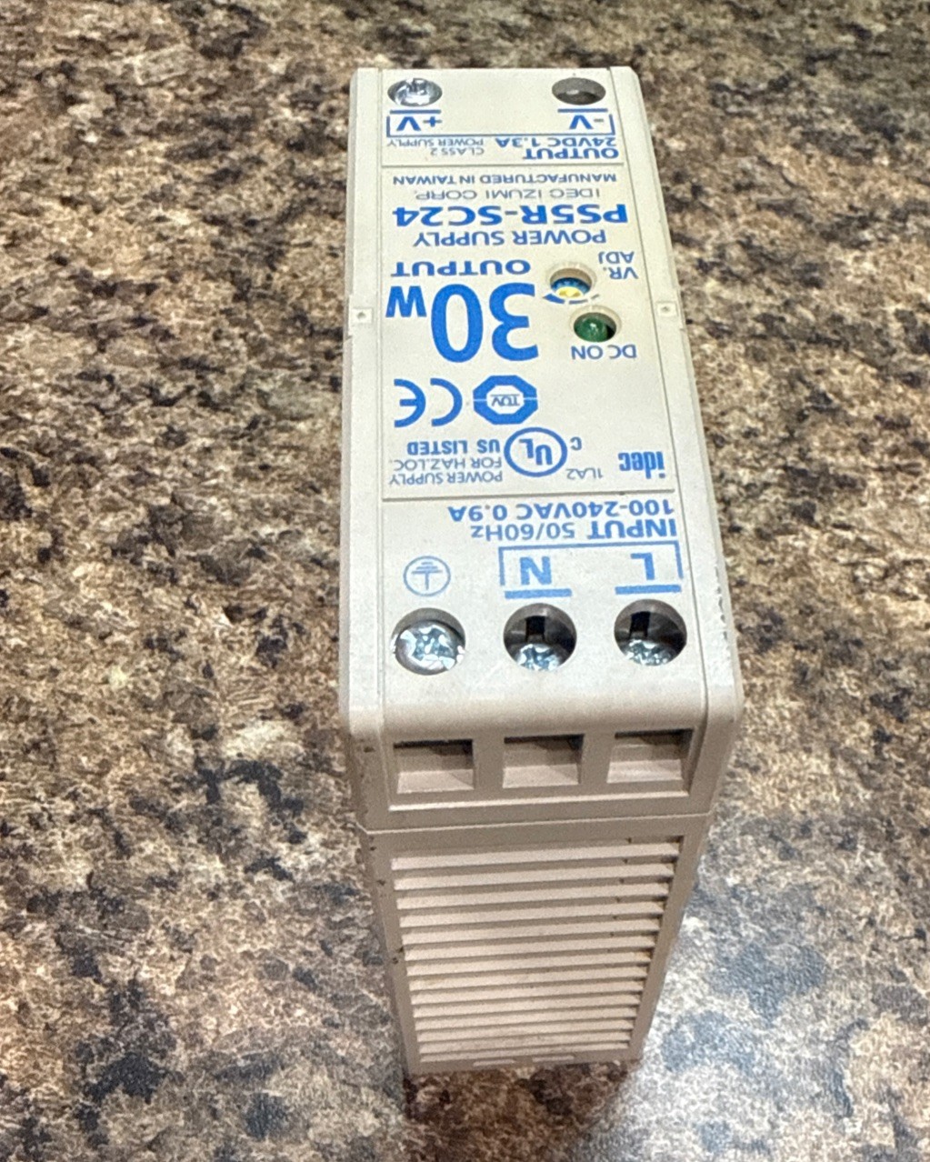 Idec PS5R-SC24 Power Supply, Input: 100-240VAC 0.9A, Output: 24VDC 1.3A 30W