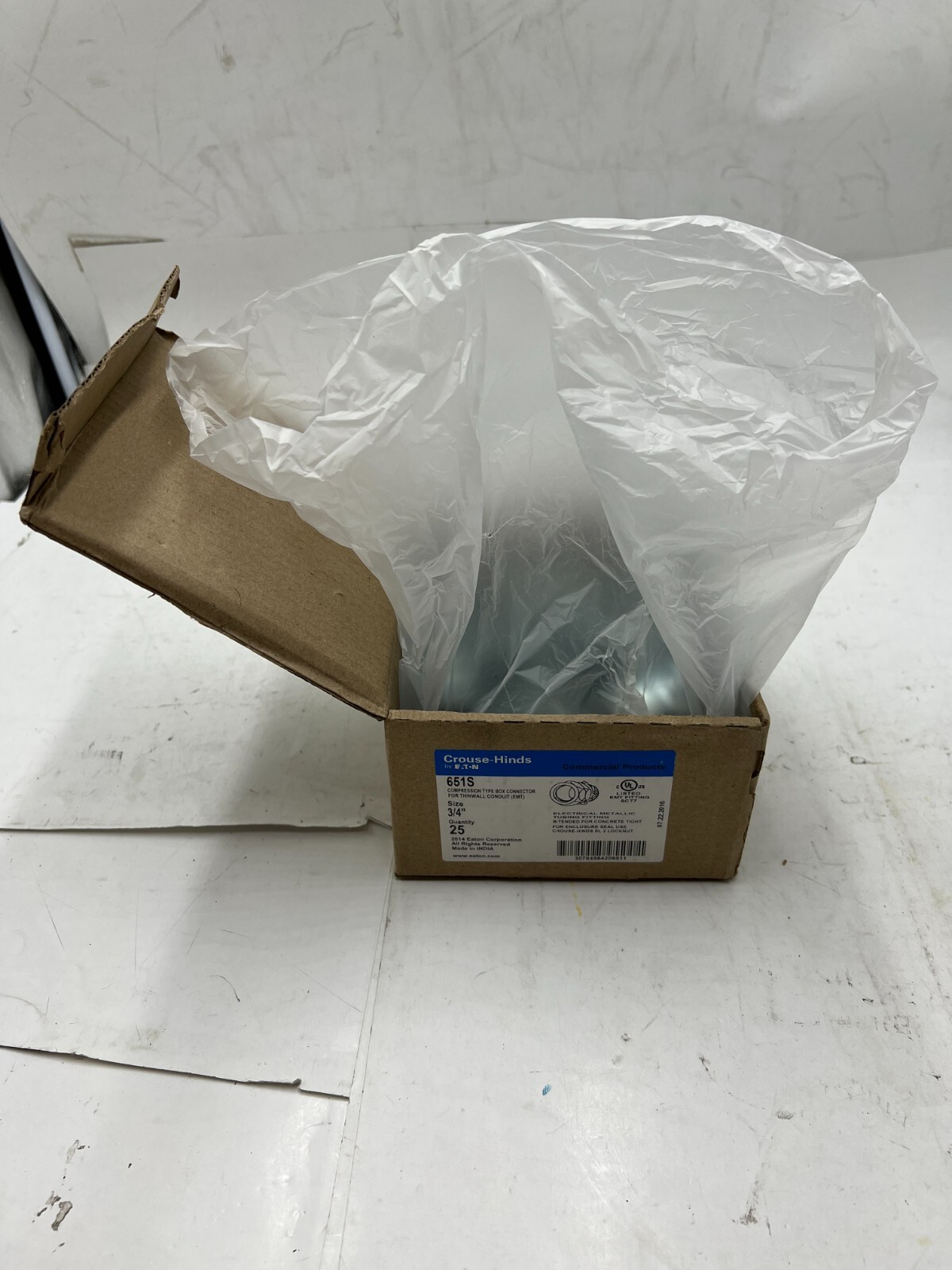 Box of 25 Eaton Crouse-Hinds Compression Type Box Connector 3/4″ 651S for EMT