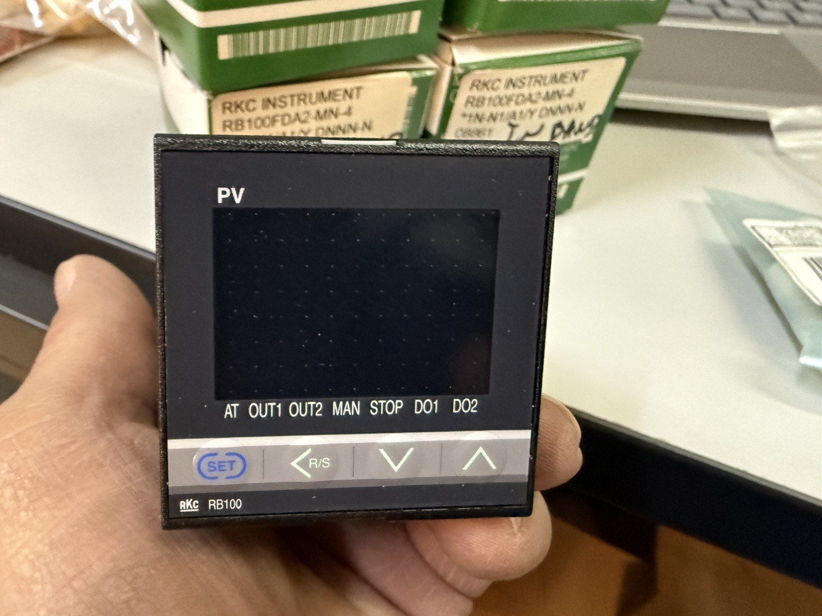 rkc instrument rb100fda2-6n-4 temperature controller