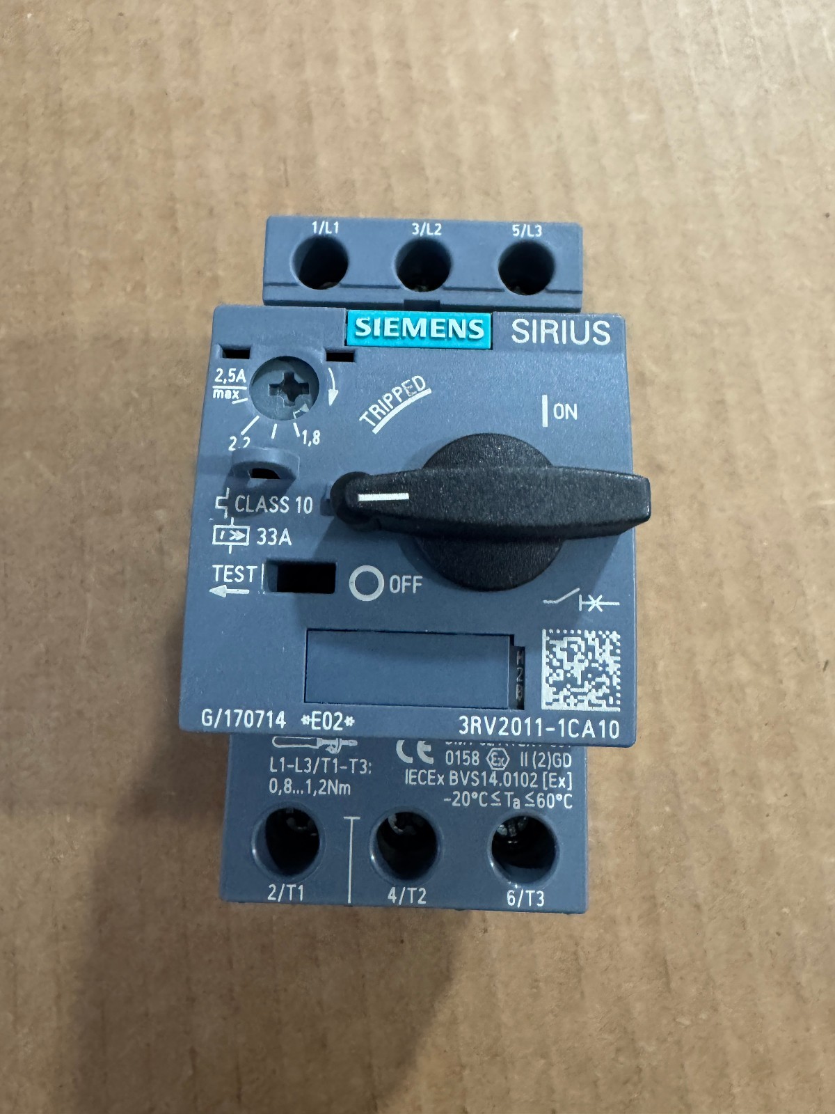 Siemens 3RV2011-1CA10 Circuit Breaker Overload 1.8A to 2.5A Din Rail Mount New
