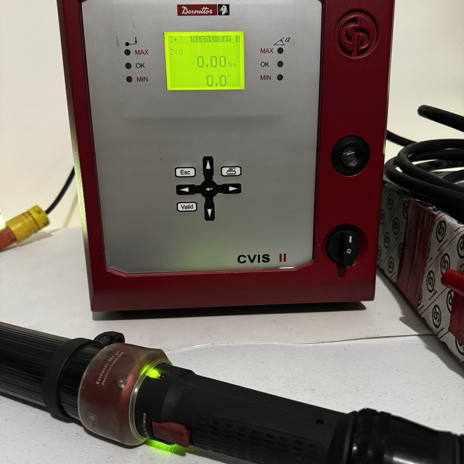 Desoutter CVIS II Torque Controller System w/ 2 Servo Tools, Cables, Powered Up