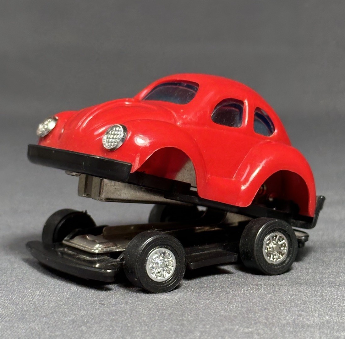 Vintage Volkswagen VW Bug Car Stapler Red Beetle Mini Desk Toy 1986 Hong Kong