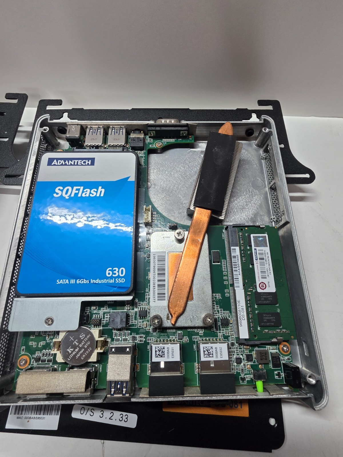 Advantech DS-081GB-U2A1E 4GB RAM Intel Digital Signage Player DS-081