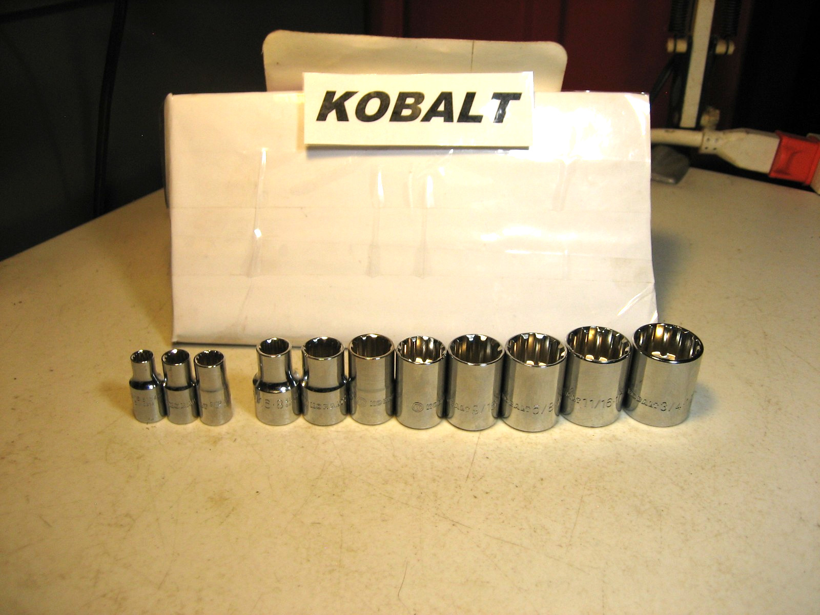 Kobalt (11 pcs) 1/4″ & 3/8″ Drive Spline Sockets (3/16″ To 3/4″)