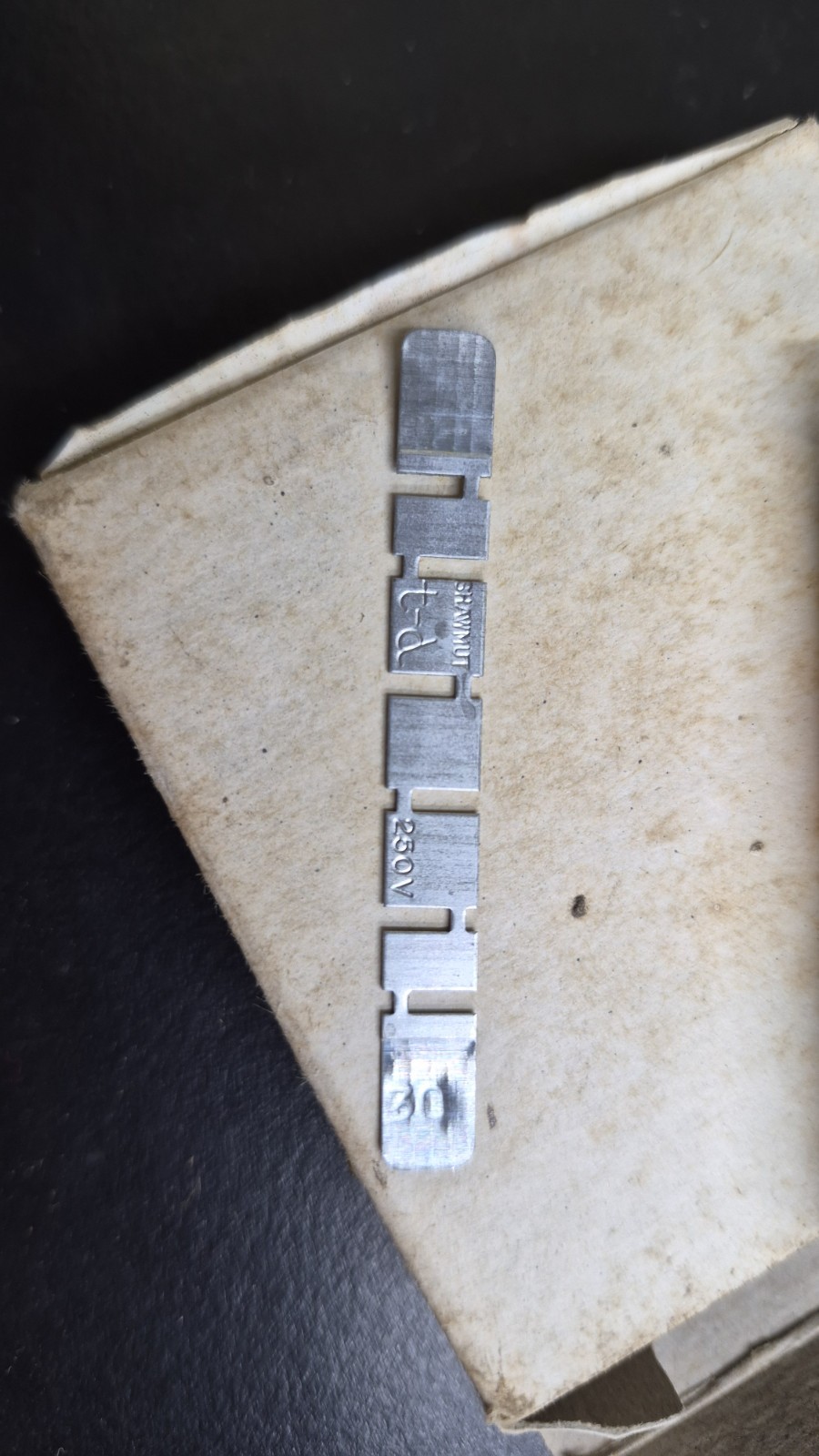Gould RL 30 Fuse Renewal Links – 30 Amps 250 Volts Lot of 80