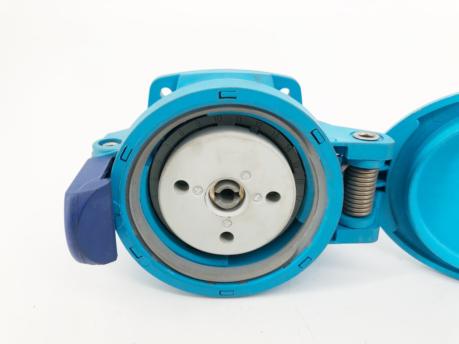 New Meltric 63-34043 Switch Rated Receptacle DSN30 480V 30A – No Box